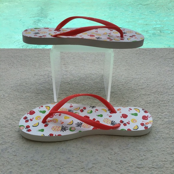 NEW! GAP White & Red Fruit Bowl Flip Flops Beach Sandals Unisex Cruise Swim Pool - Picture 13 of 16
